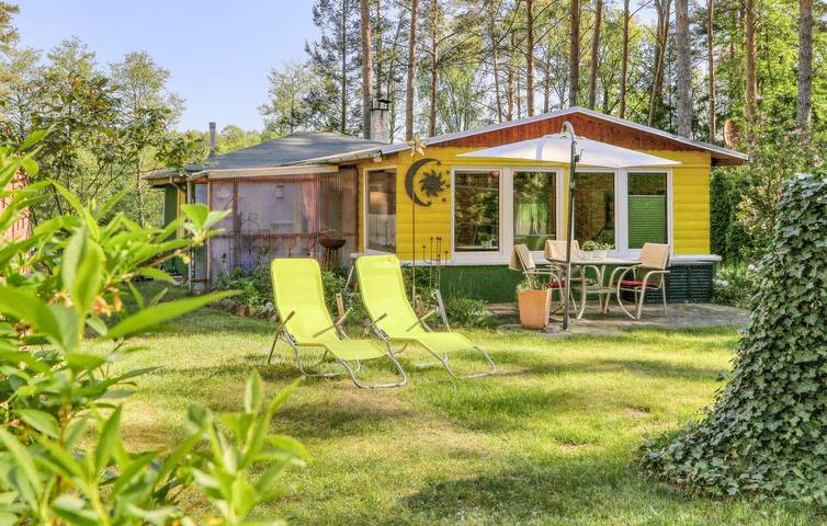 Ferienhaus für 5 Personen, mit Terrasse und Garten sowie Seeblick
