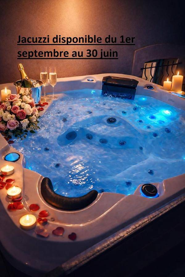 Location de vacances pour 4 personnes, avec Balcon et Jacuzzi ainsi que Terrasse et Jardin à Vert-le-Grand