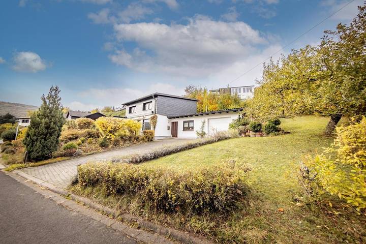 Ferienhaus für 4 Personen, mit Sauna und Terrasse sowie Ausblick an der Rhön