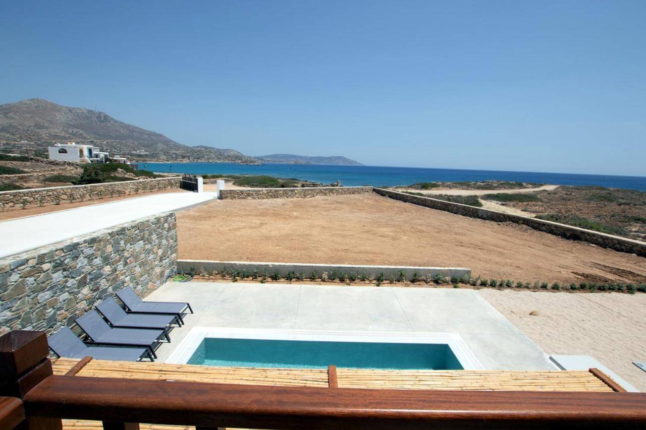 Cato Agro 1, Seafront Villa with Private Pool in Karpathos