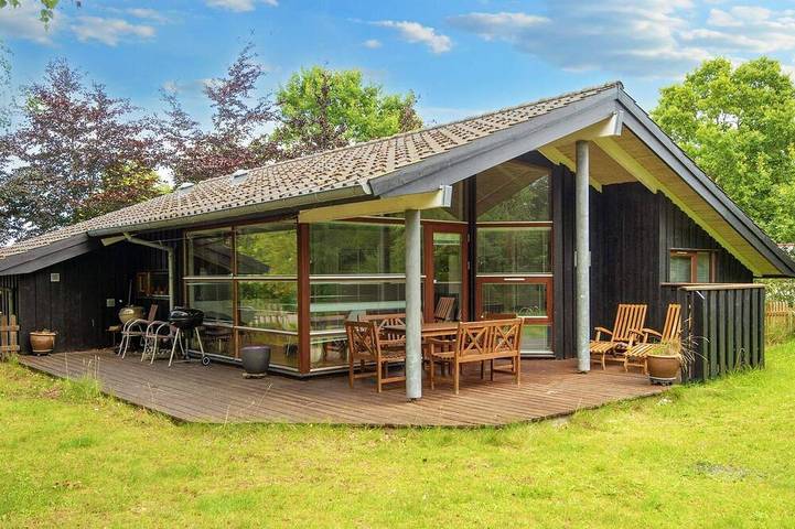 Ferienhaus für 8 Personen, mit Terrasse und Whirlpool sowie Sauna - 1