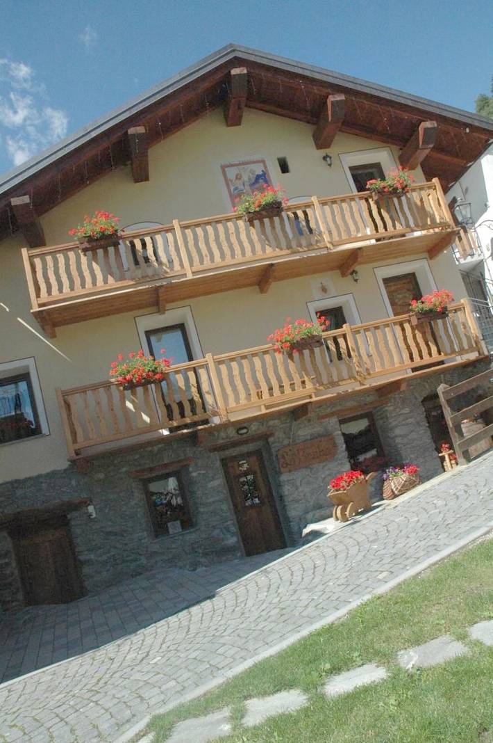 B&B für 4 Personen, mit Garten und Sauna sowie Whirlpool im Aostatal
