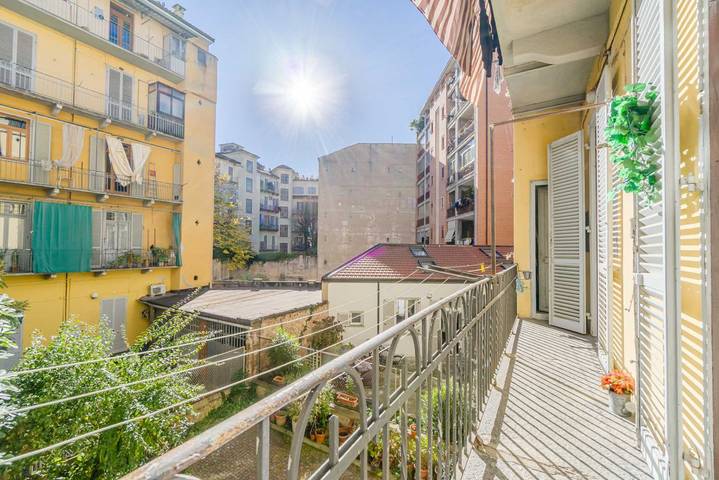 Appartamento intero, Guesthost - Guest Host - Walk to the Po River & City Center in Vanchiglia, Torino