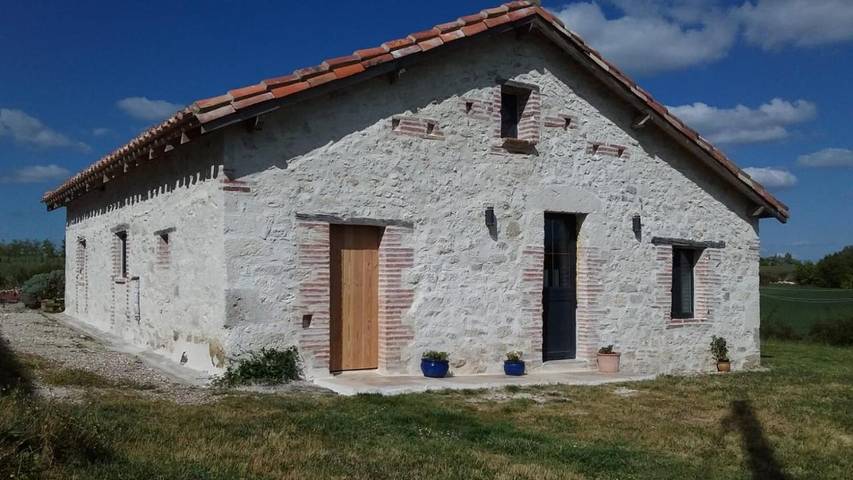 Villa for 4 people, with view and garden in Midi-Pyrenees