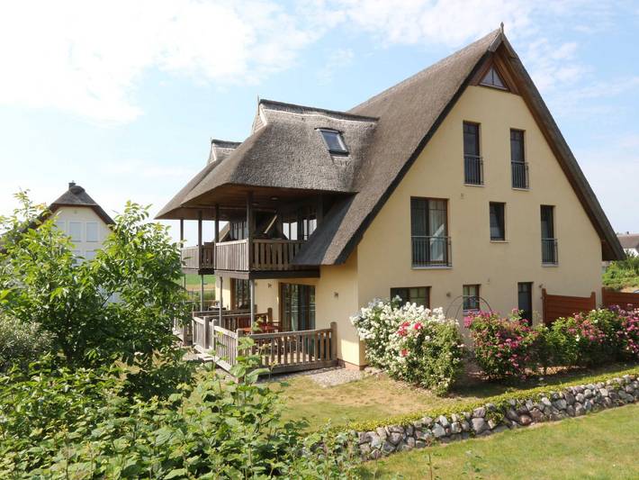 Ferienwohnung für 6 Personen, mit Balkon und Terrasse sowie Garten und Seeblick in Loddin - 2