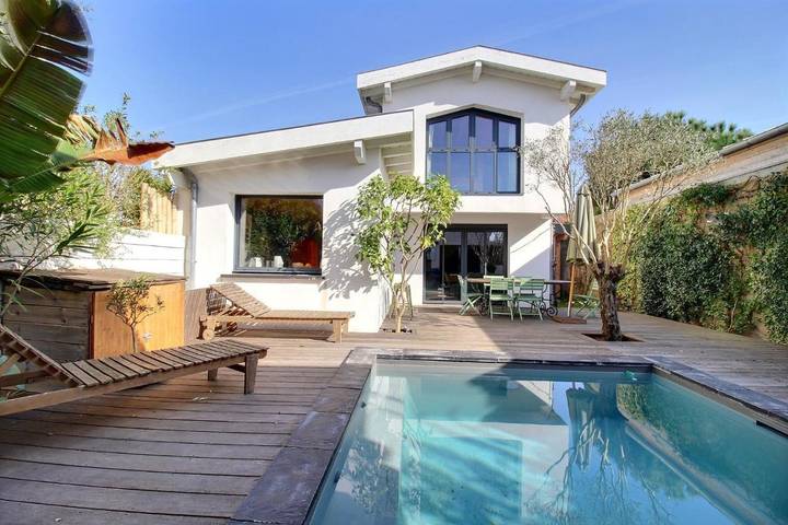 Villa pour 8 personnes, avec vue ainsi que jardin et piscine à Anglet