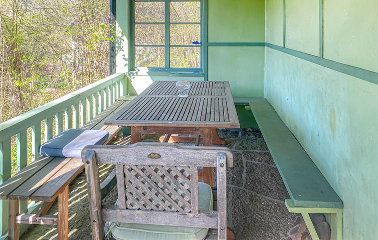 Hus för 4 Personer med terass in Färjestaden, Öland