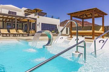 Villa for 12 People in Yaiza, Lanzarote, Photo 2