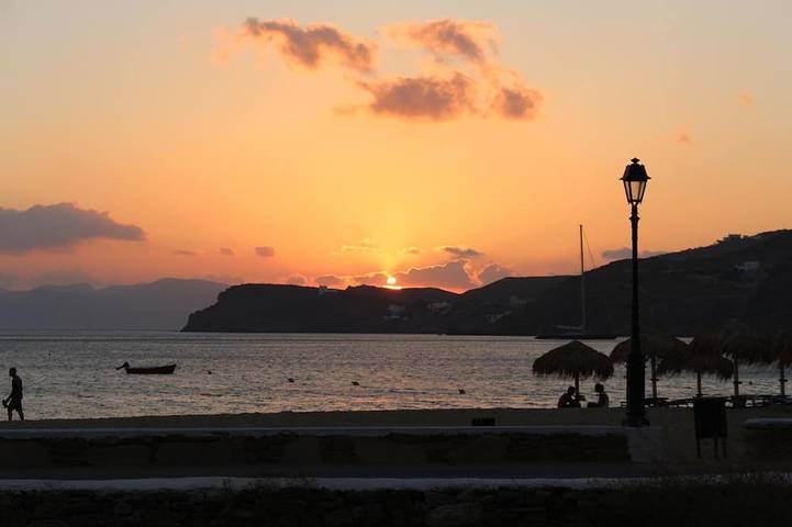 Holiday rental for 12 people, with pool and balcony as well as garden in Ios