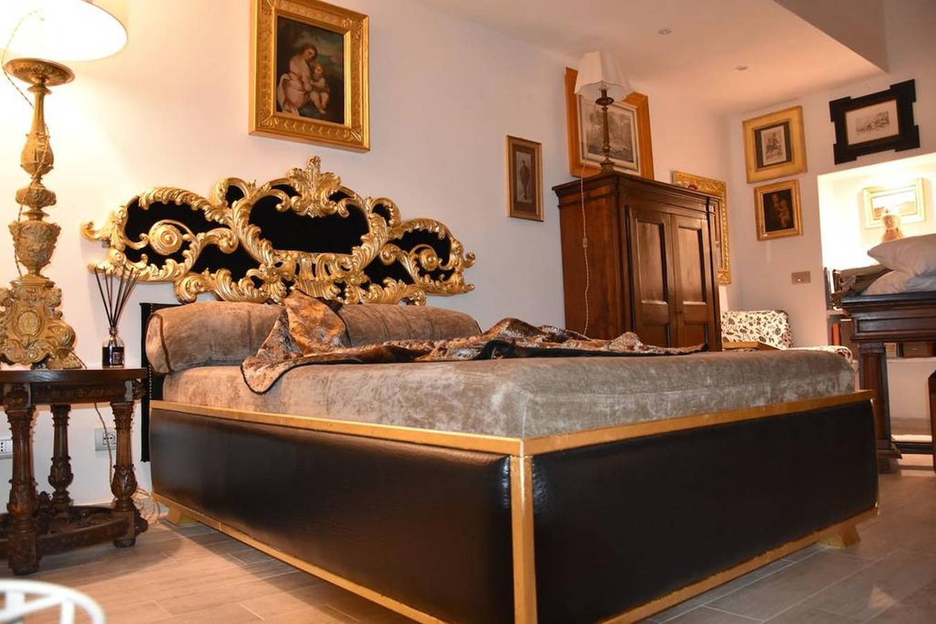Entire studio, Charming Studio with Balcony in Pisticci - 45 m² with Parking in Pisticci, Piana del Metaponto