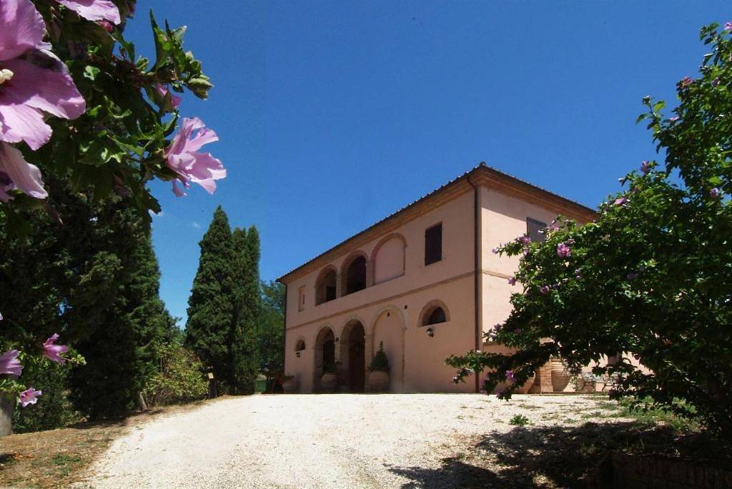 Villa Il Giardinello in Torrenieri, Montalcino