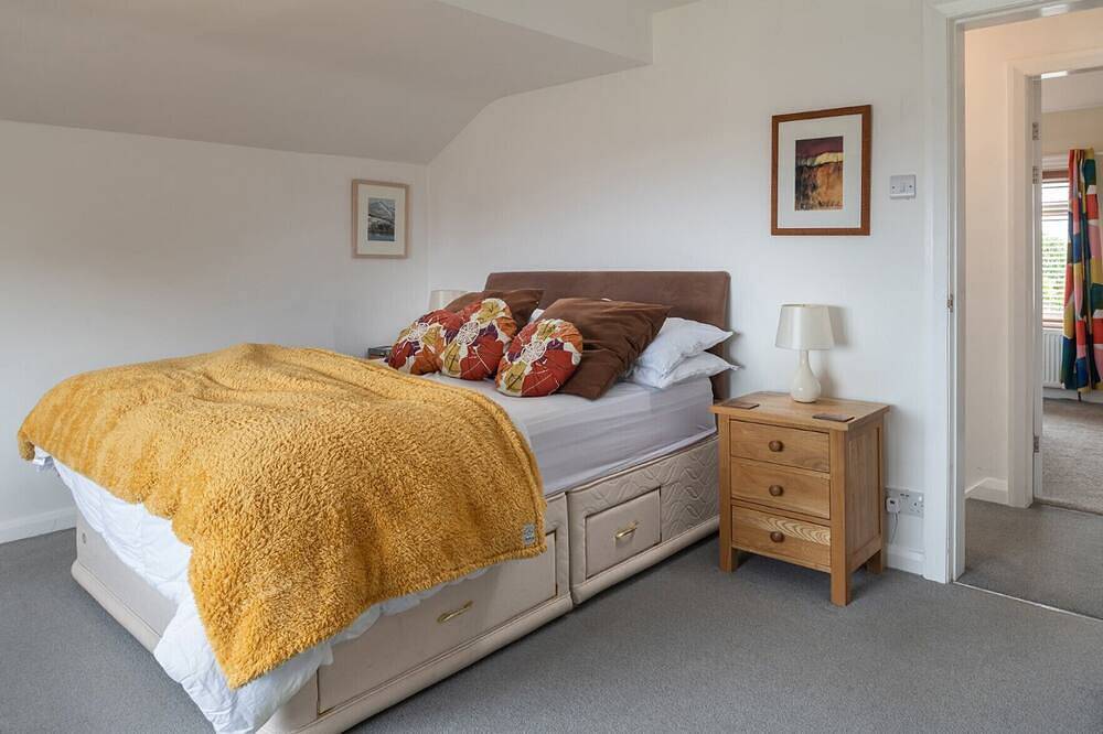 Awel Fryn - Three Bedroom Cottage, Sleeps 6 in Old Colwyn, Conwy region