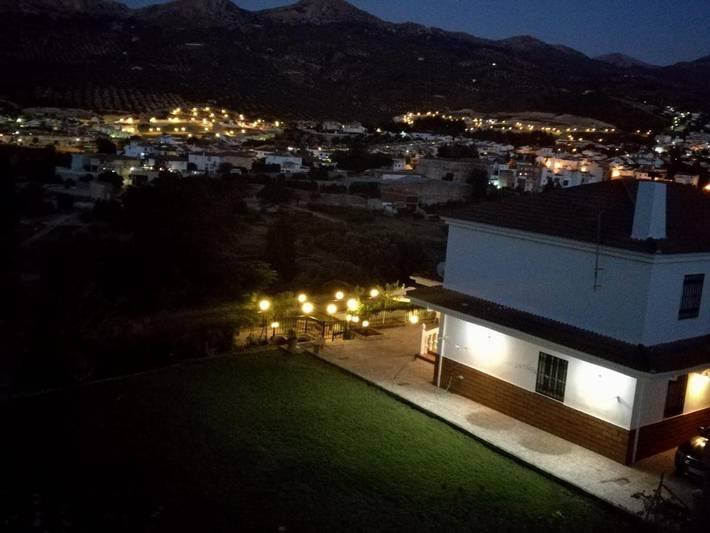 Casa rural para 8 personas, con vistas además de jardín y piscina en Los Villares - 2