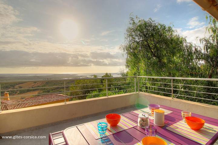 Gîte für 6 Personen, mit Balkon und Terrasse sowie Garten in San-Gavino-di-Carbini (Korsika)