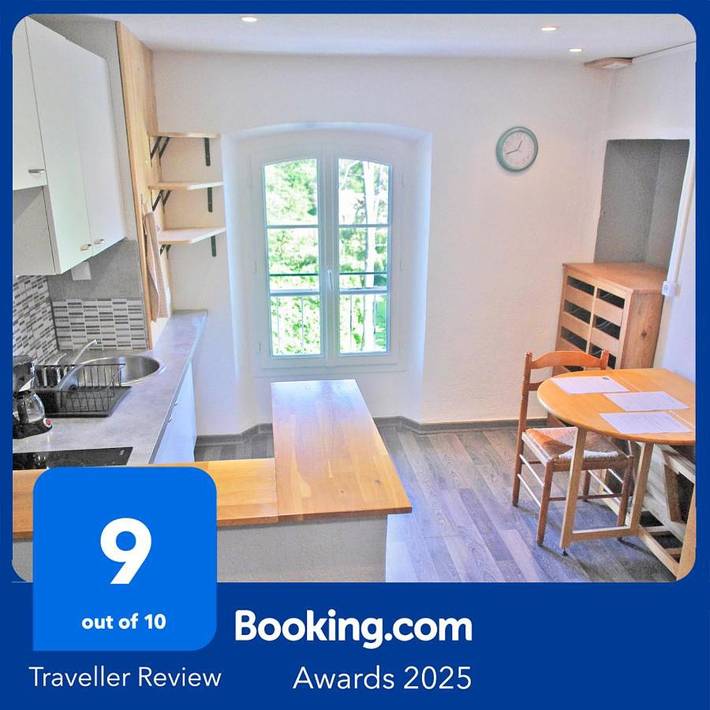 Gîte pour 3 personnes, avec vue, adapté aux familles dans Saint-Béron - 2