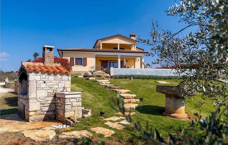 Ferienhaus für 6 Personen, mit Terrasse und Garten