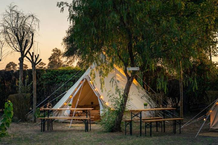Tent for 2 people, with pool - 1