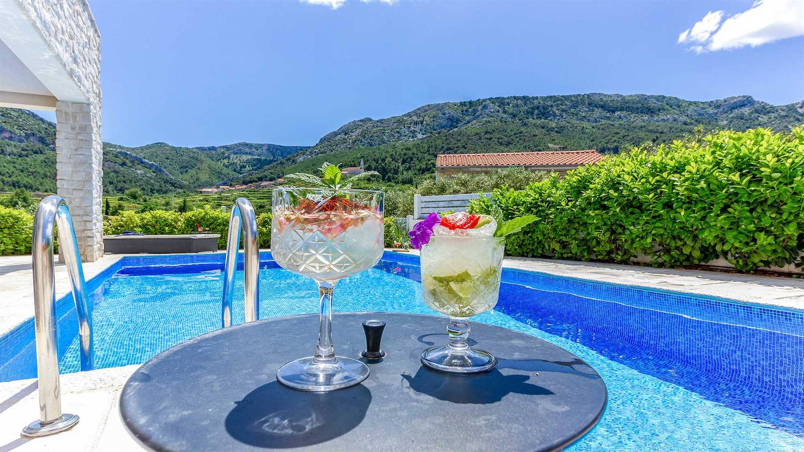 Villa Anandas - Villa mit 8 Schlafzimmern, Meerblick, Pool, Sauna und Whirlpool für 16+4 Gäste in Pitve, Hvar