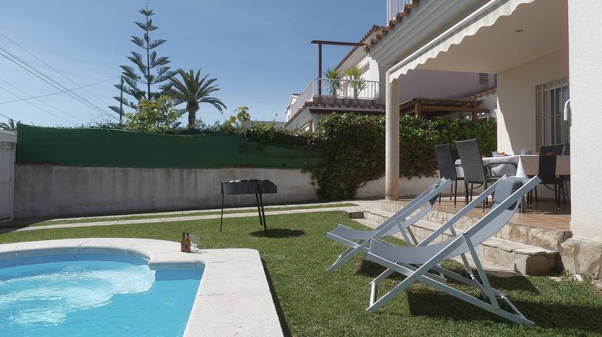 Location de vacances pour 6 personnes, avec piscine ainsi que terrasse et jardin à Vinaròs - 4