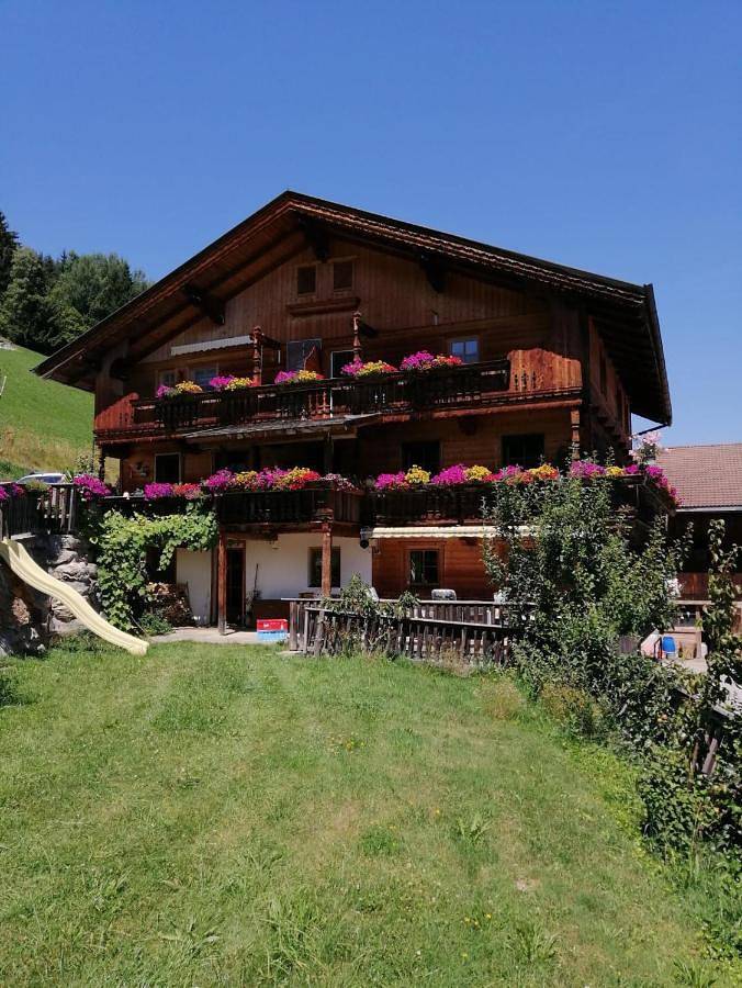 Ganze Wohnung, Two-Bedroom Apartment in Tuxer Alpen, Ried im Zillertal