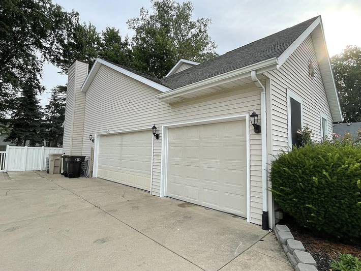 Vacation rental for 12 people, with hot tub and terrace in South Bend