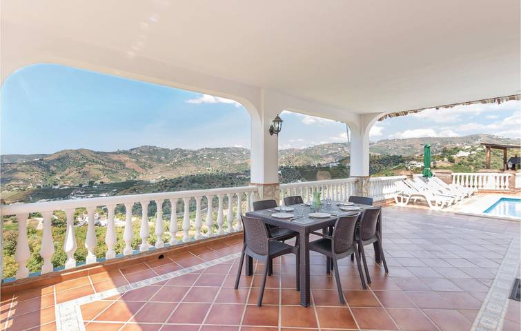 Location de vacances pour 6 personnes, avec terrasse et piscine à Frigiliana - 4