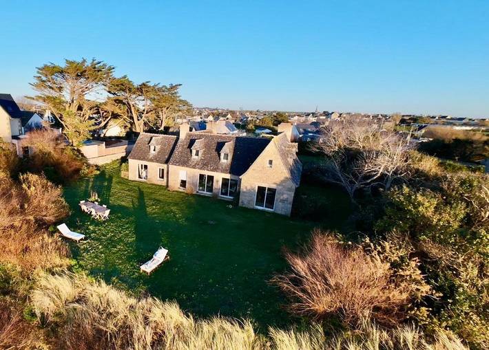 Location de vacances pour 9 personnes, avec jardin et vue, animaux acceptés dans Plage Du Billou Santec - 3