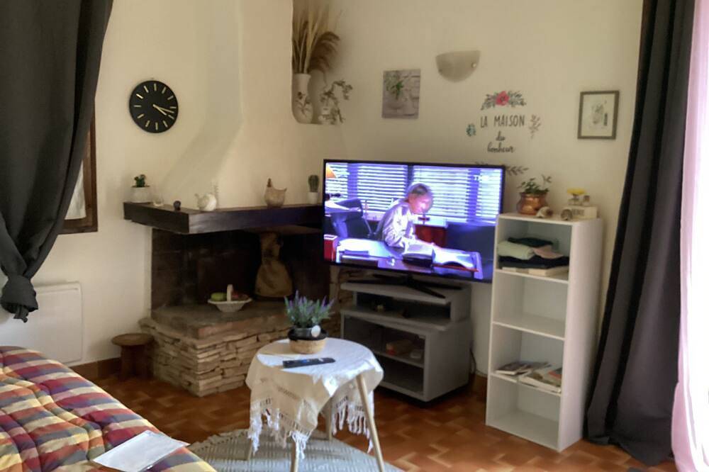 Cosy nest in the heart of Haute Provence in Vachères, Regionaler Naturpark Luberon