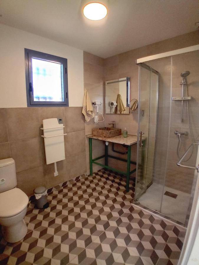 Double Room with Private Bathroom in Gimont, Gers