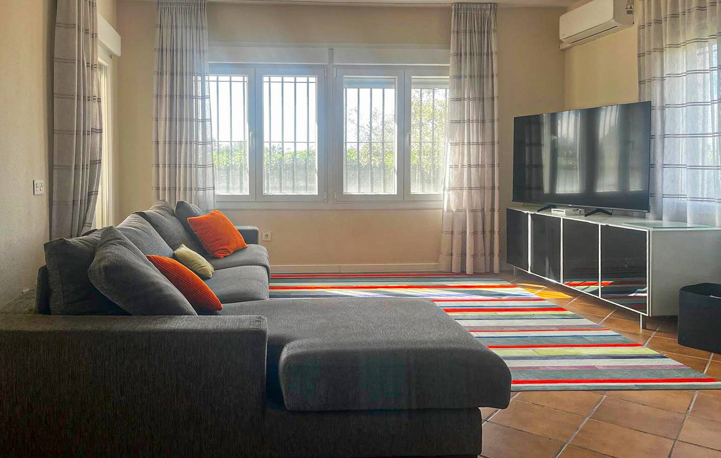 Apartamento moderno con piscina y garaje, a 1 km de la playa de Roquetas de Mar in Playa Serena (Roquetas de Mar), Roquetas de Mar