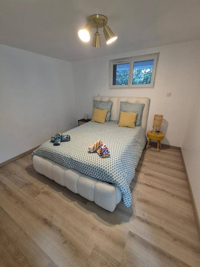 Gîte pour 2 personnes, avec jardin à Lissieu - 4
