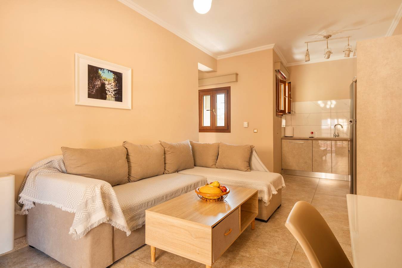 Entire apartment, Apartment 'Melissani' with Private Terrace, Wi-Fi and Air Conditioning in Argostoli, Kefalonia