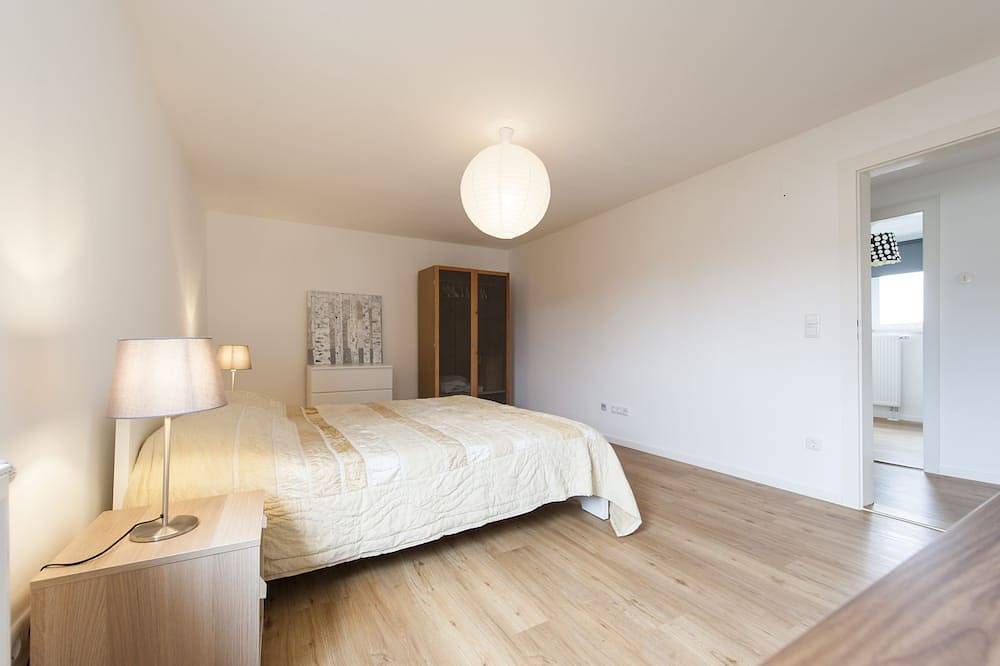 Geheel appartement, Bright 3 room apartment with a view over Bayreuth in Frankenalb