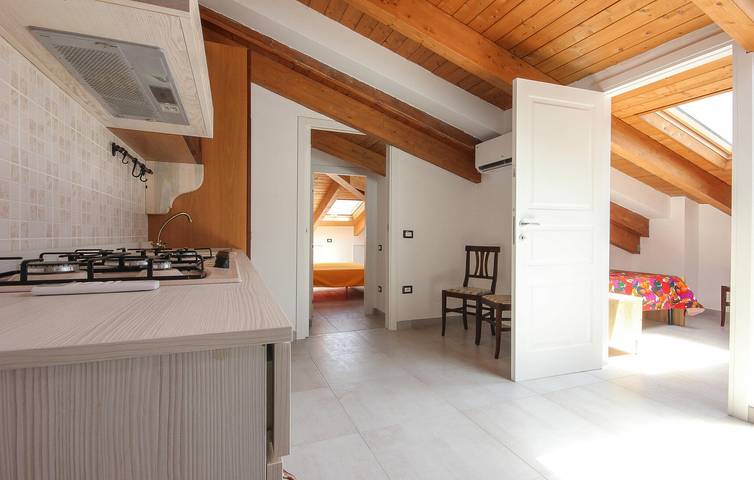 Apartamento vacacional entero, Acogedor apartamento a 2,5 km de la playa con aire acondicionado y aparcamiento in Santa Maria di Castellabate, Castellabate