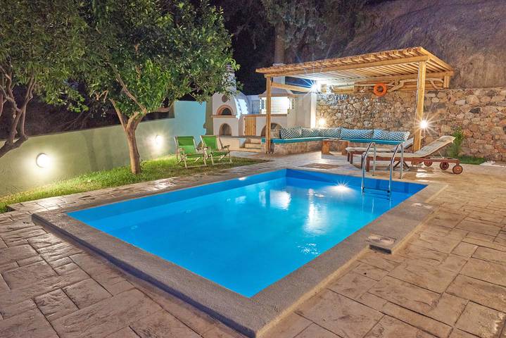 Pura Vida in Rethymno region