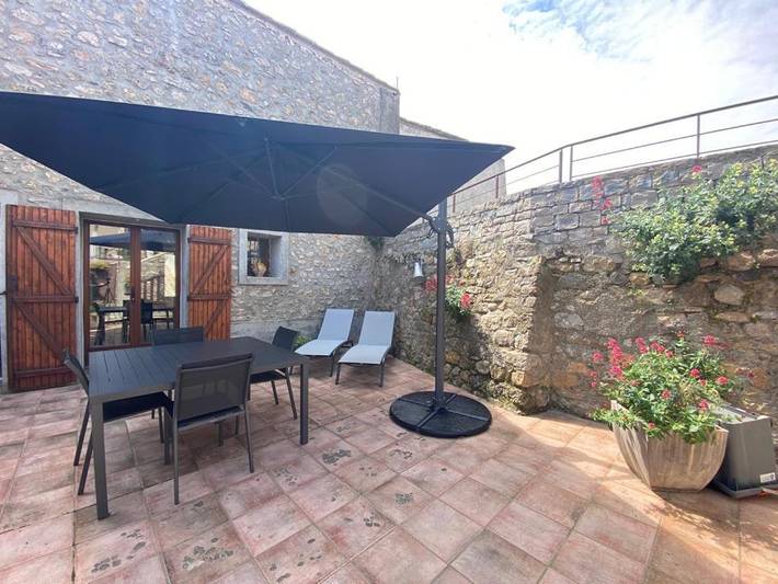 Location de vacances pour 6 personnes, avec vue et terrasse, animaux acceptés à Villesèque-des-Corbières
