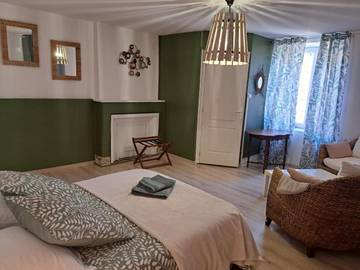 Gîte pour 2 personnes, avec jardin et terrasse dans La Vôge-les-Bains