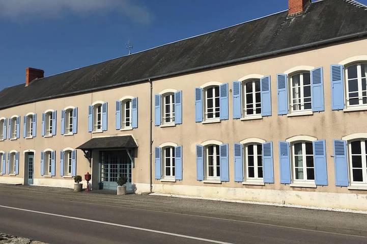 Location de vacances pour 16 personnes, avec jardin à Le Dézert