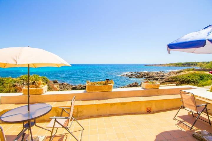 Apartamento vacacional entero, Auténtica casa de pescadores en primera línea de mar in Es Carregador, Capdepera