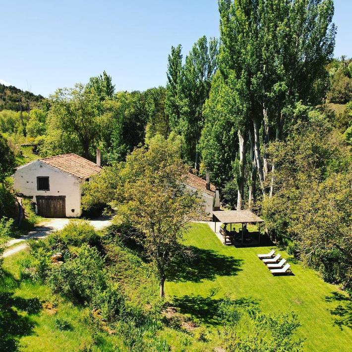 Casa rural para 10 personas, con jardín y vistas, Se admiten mascotas en Comarca de Riaza