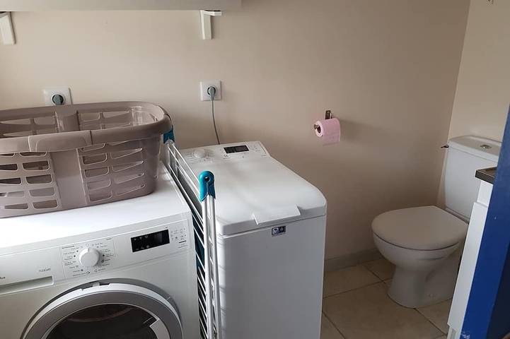 Maison 4 Personnes, 2 Chambres Avec Cour, Proche Gare et Centre Ville in La Rochelle, Región de La Rochelle