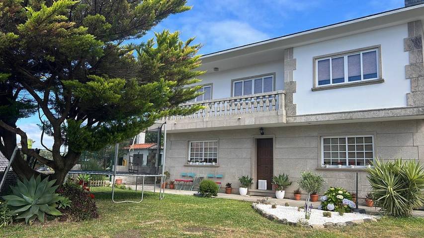 Ferienhaus für 10 Personen, mit Pool und Ausblick sowie Garten - 1