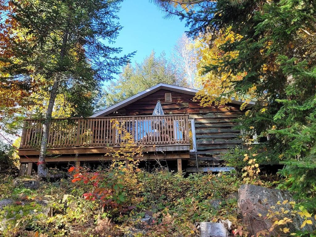 Das Hide Away - 2 Schlafzimmer Cottage in Algonquin Provincial Park