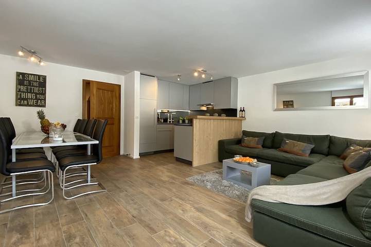 Entire apartment, 4.5 room apartment in Laax directly by Laaxersee in Laax Dorf, Laax
