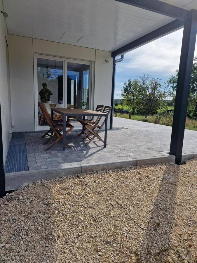 Location de vacances pour 3 personnes, avec jardin et vue dans Chassagne-Saint-Denis
