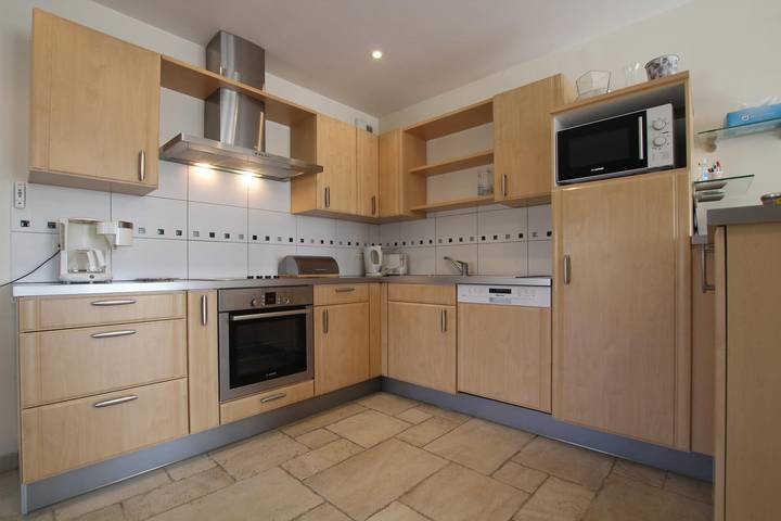 Gîte pour 8 personnes, avec jardin à Le Val-Saint-Père - 3