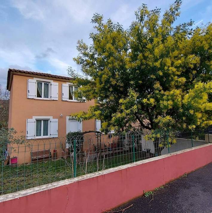Location de vacances pour 6 personnes, avec Terrasse et Jardin à Le Bousquet-d'Orb