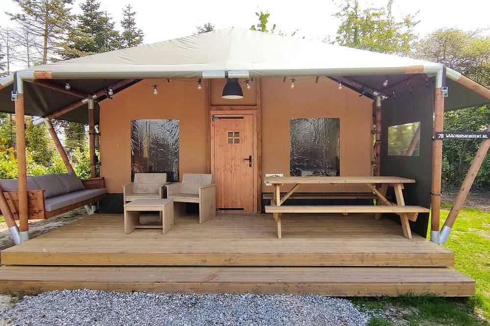 Luxury safari tent in Friesland, Grou in Nationalpark De Alde Feanen