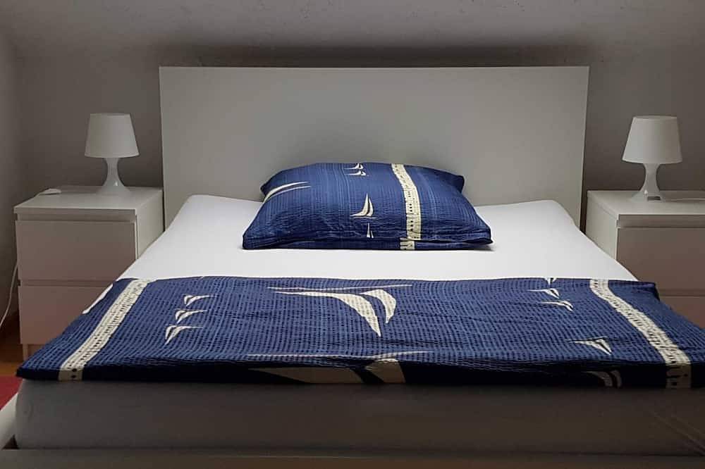 Ganze Wohnung, Ferienwohnung 75qm, 2 Schlafräume, max. 7 Personen - Ferienwohnung Heitzler in Europa-Park, Kappel-Grafenhausen