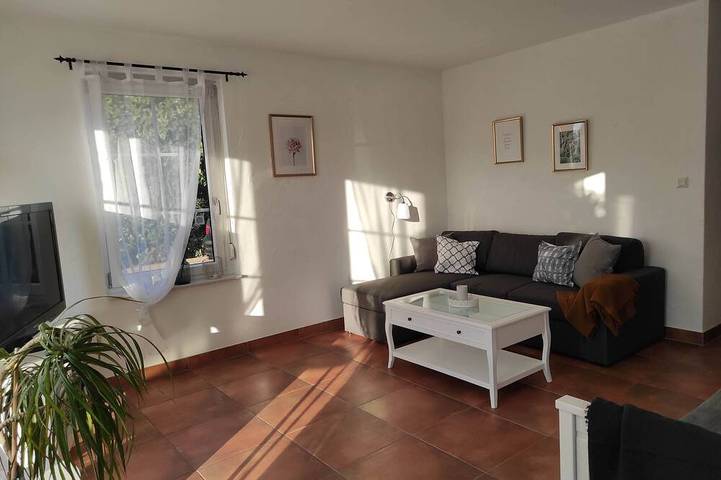 Ferienhaus für 6 Personen, mit Terrasse und Garten - 1